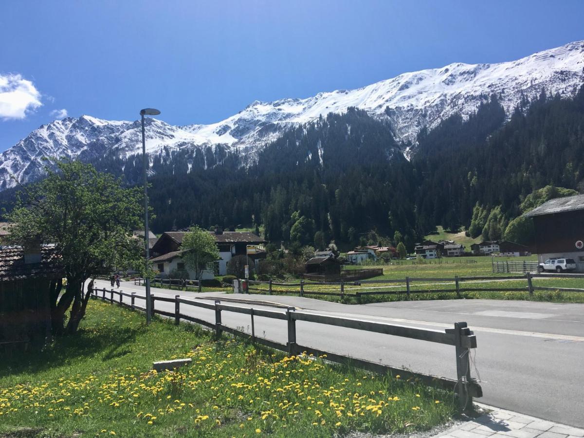 Ferienwohnung Uf Z'Enisch Klosters Kültér fotó