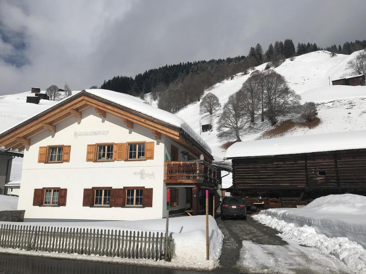 Ferienwohnung Uf Z'Enisch Klosters Kültér fotó