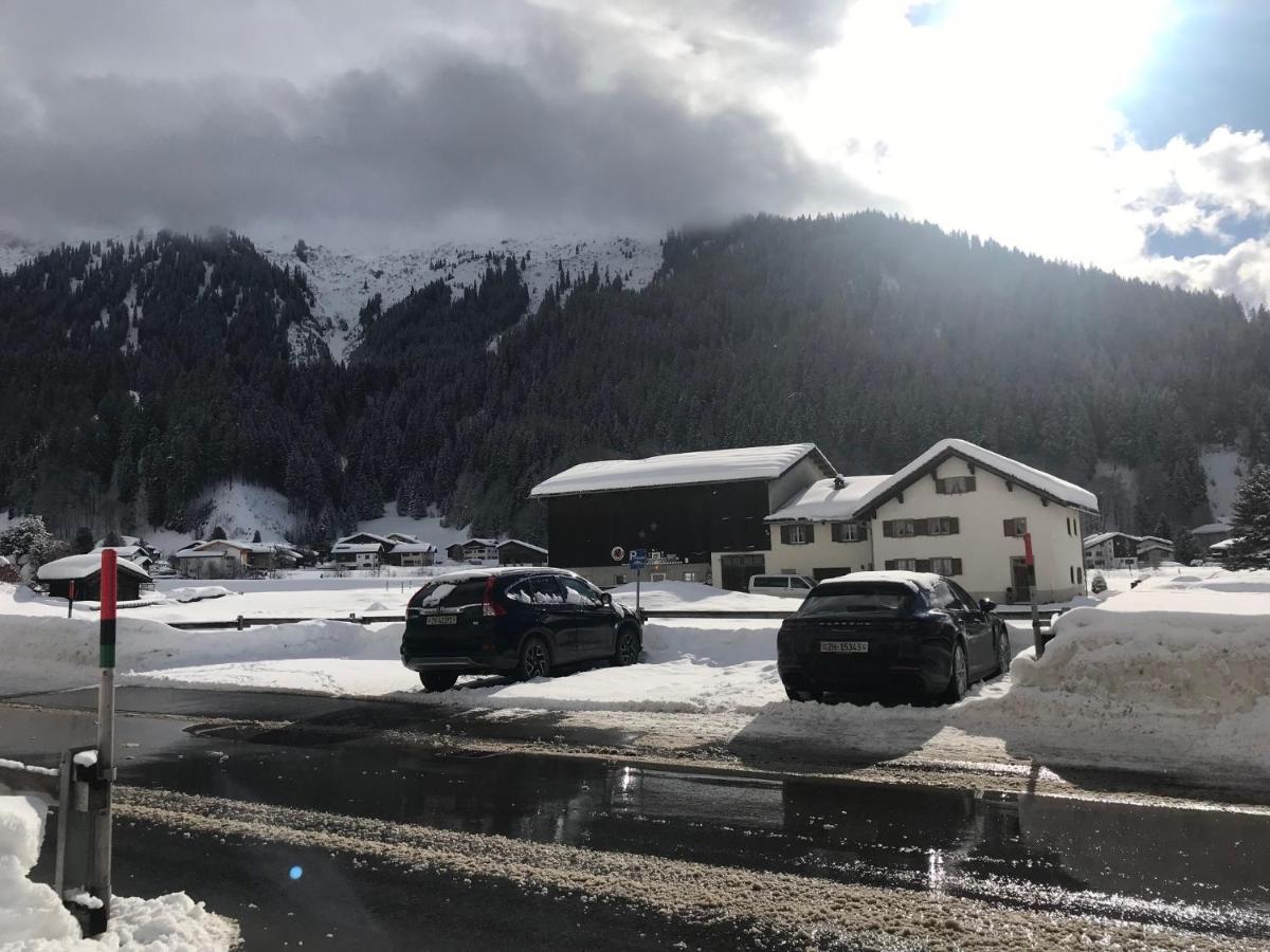 Ferienwohnung Uf Z'Enisch Klosters Kültér fotó