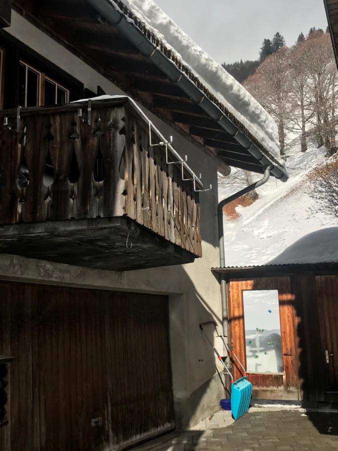 Ferienwohnung Uf Z'Enisch Klosters Kültér fotó