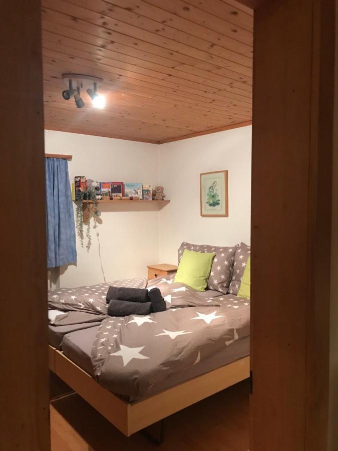 Ferienwohnung Uf Z'Enisch Klosters Kültér fotó