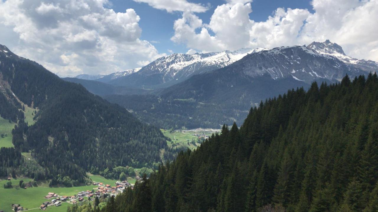 Ferienwohnung Uf Z'Enisch Klosters Kültér fotó