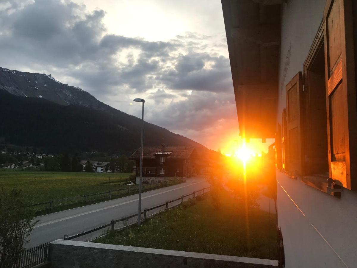 Ferienwohnung Uf Z'Enisch Klosters Kültér fotó