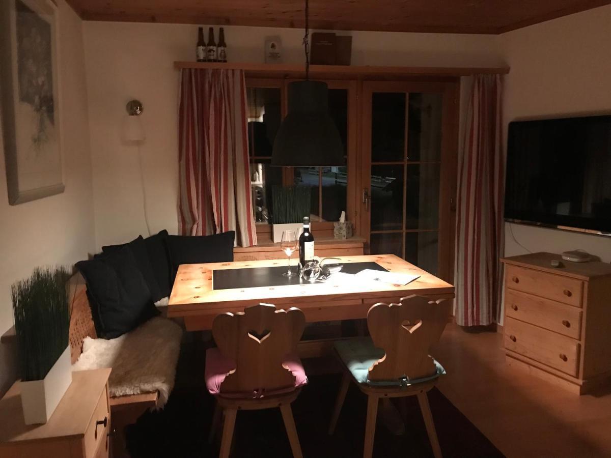 Ferienwohnung Uf Z'Enisch Klosters Kültér fotó